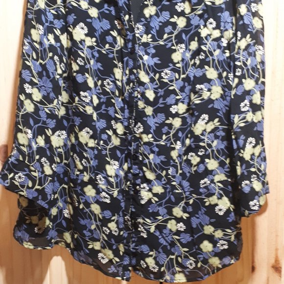 LM Collection Casual Button Down Dress Shirts or Top Size 16 W - Picture 2 of 5